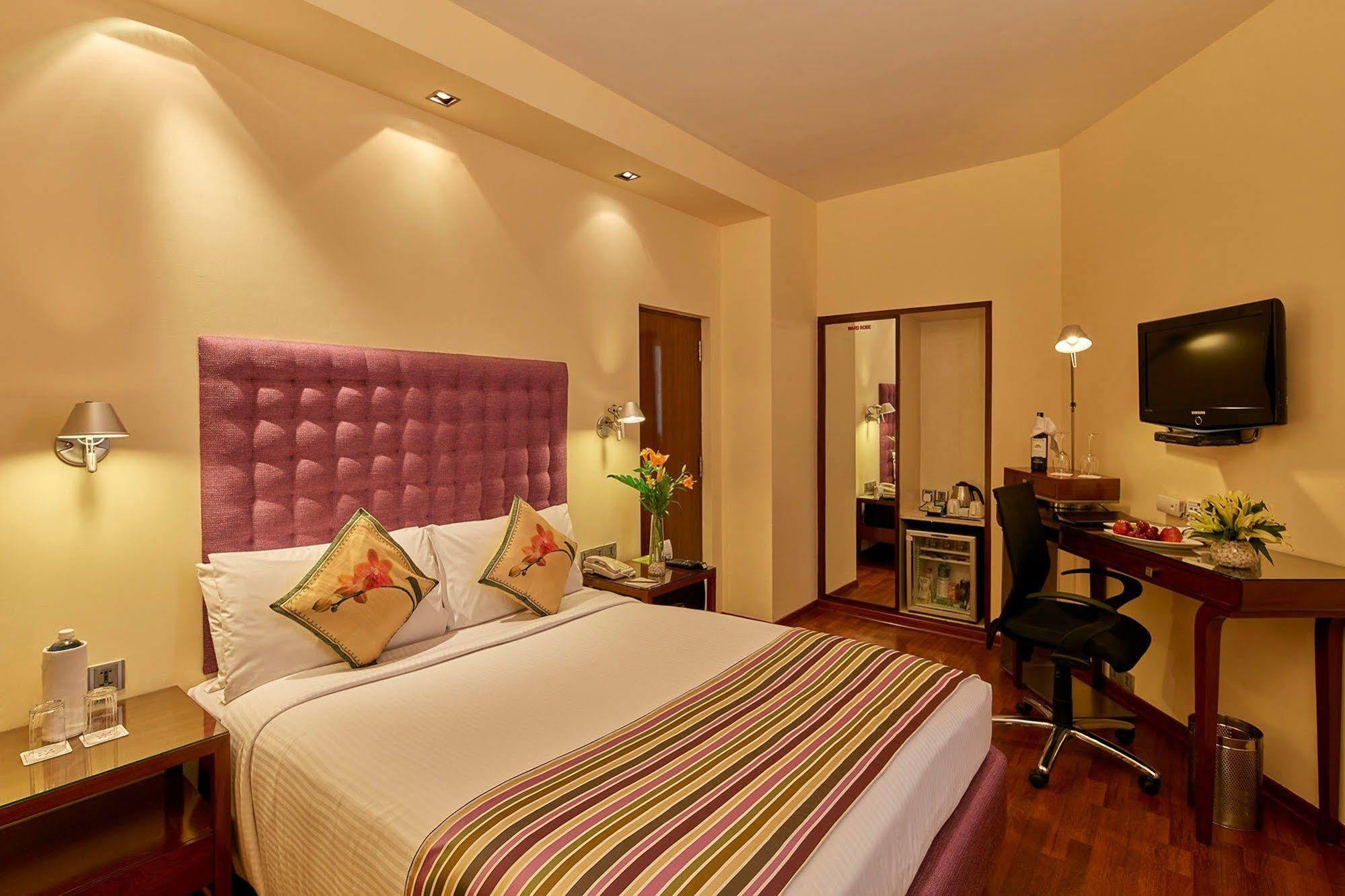 Royal Orchid Central Bangalore, Mg Road Eksteriør bilde